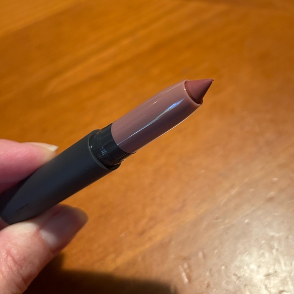 Bite Beauty Matte Creme Lip Crayon Glacé - Picture 7 of 16